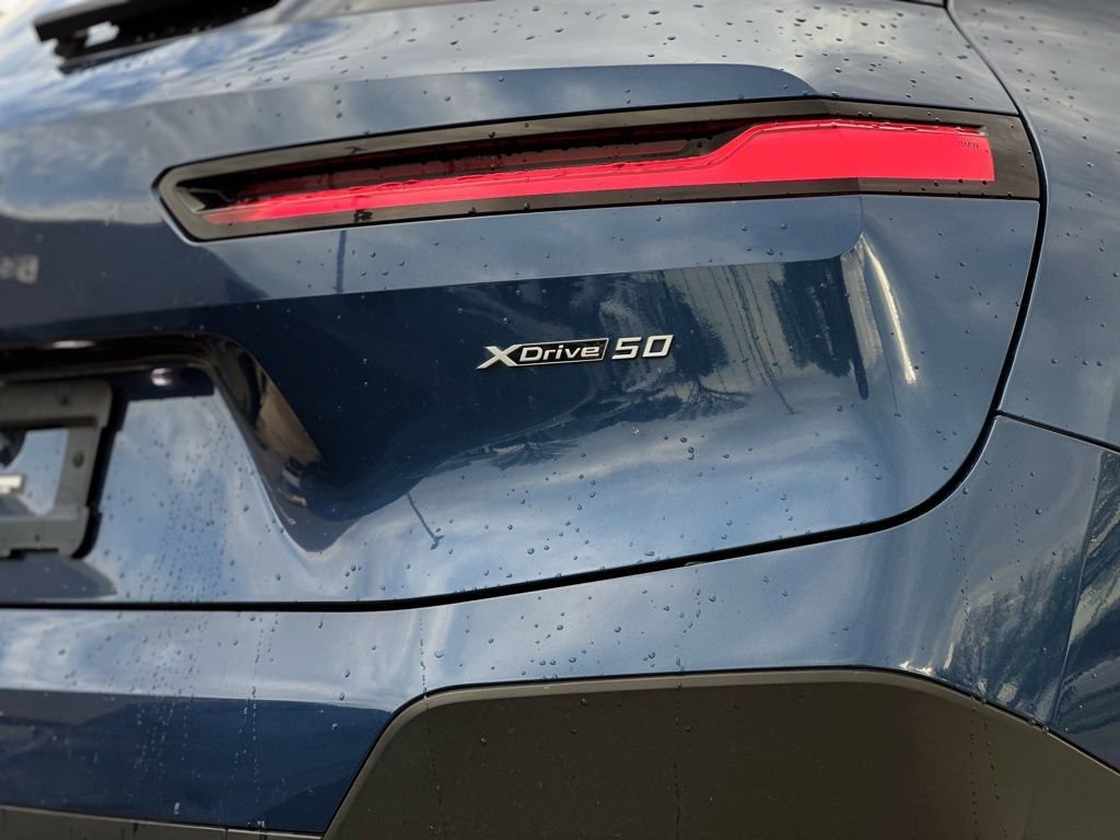 Used 2022 BMW iX xDrive50 w/ Convenience Package image 8