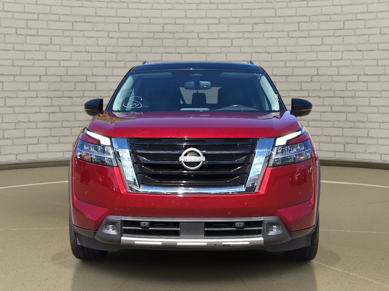 Used 2022 Nissan Pathfinder SL w/ SL Premium Package FWD image 2