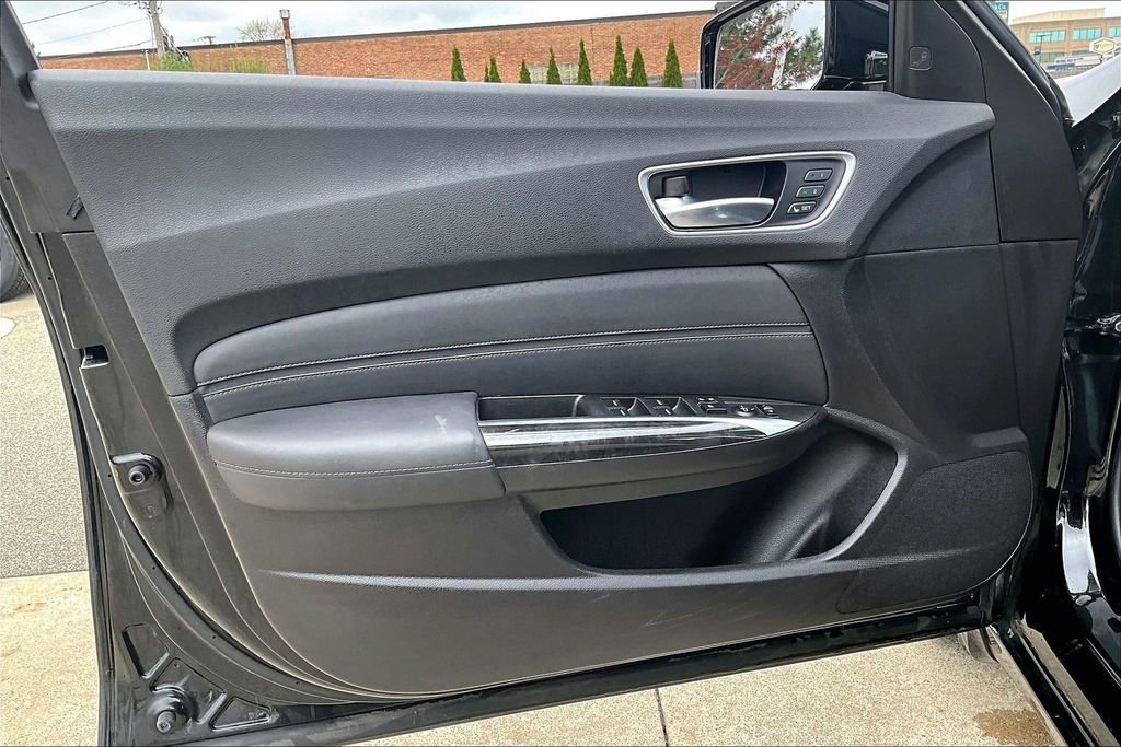 Used 2018 Acura TLX w/ Technology Package image 14