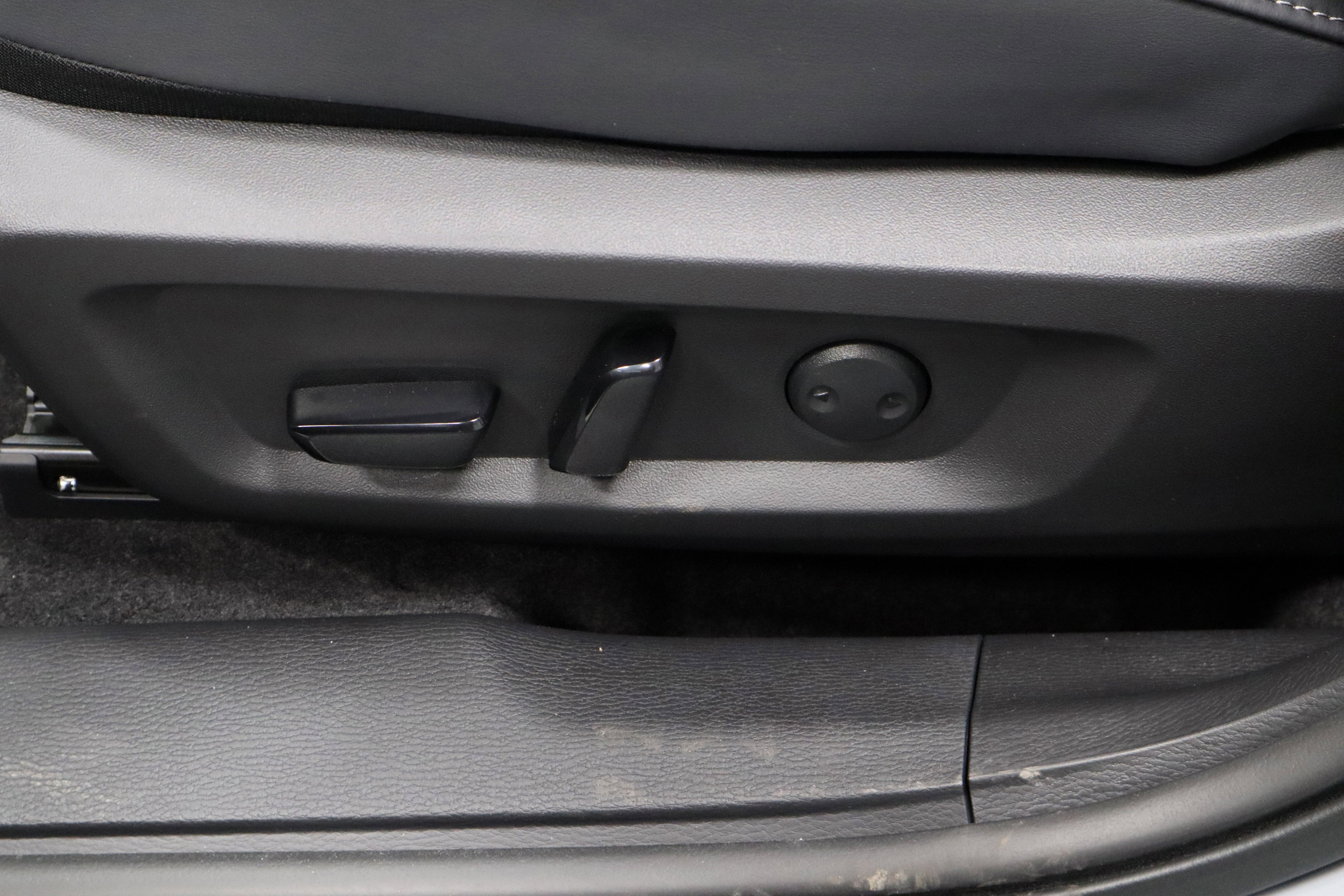 New 2026 Mitsubishi Outlander SE image 11