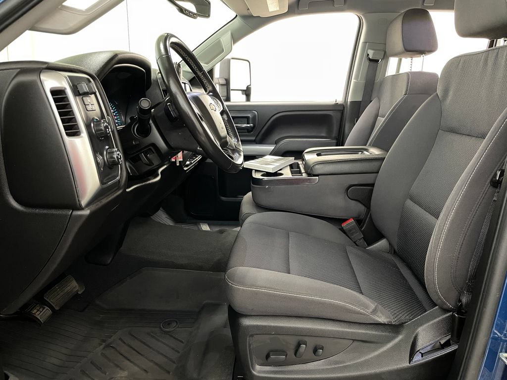 Used 2019 Chevrolet Silverado 2500 LT w/ LT Convenience Package AWD/4WD image 6