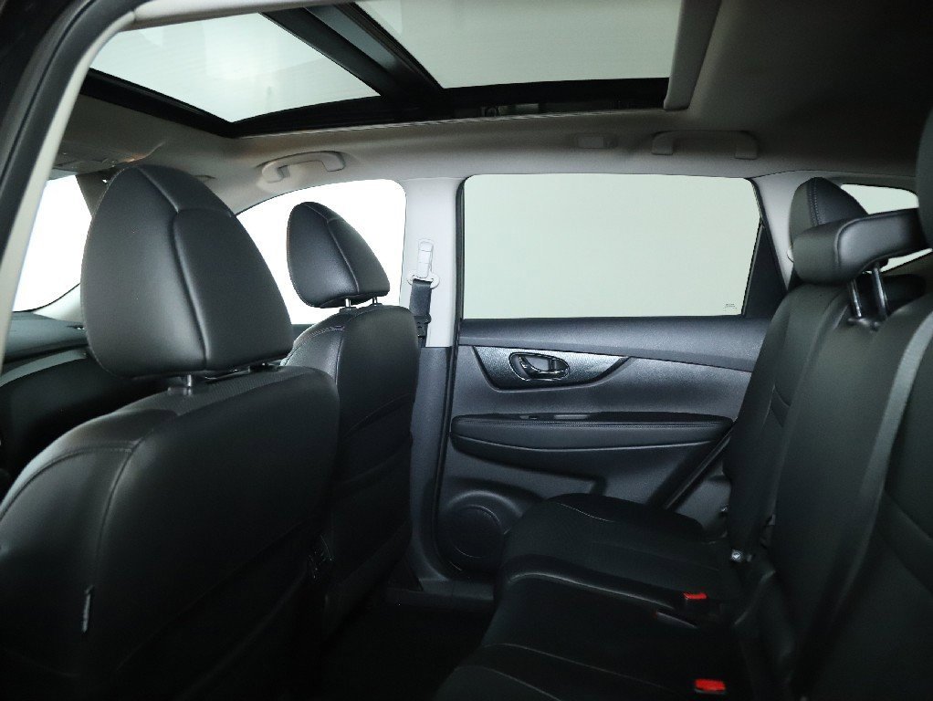 Used 2016 Nissan Rogue SL w/ SL Premium Package image 15