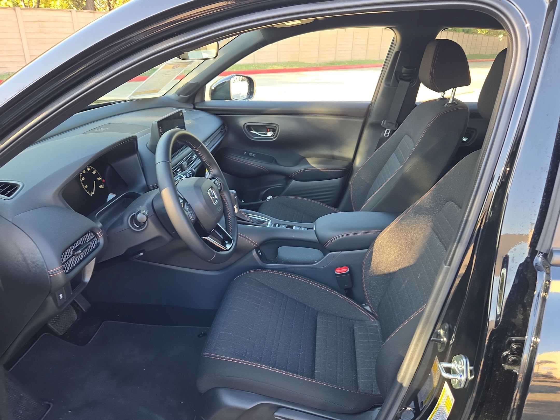 Used 2027 Honda HR-V Sport image 9