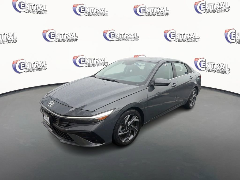 Certified 2025 Hyundai Elantra SEL