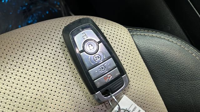 Used 2021 Ford Escape Titanium w/ Titanium Elite Package image 21