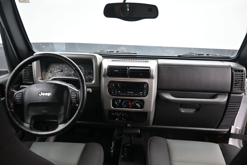 Used 2006 Jeep Wrangler Unlimited AWD/4WD image 28