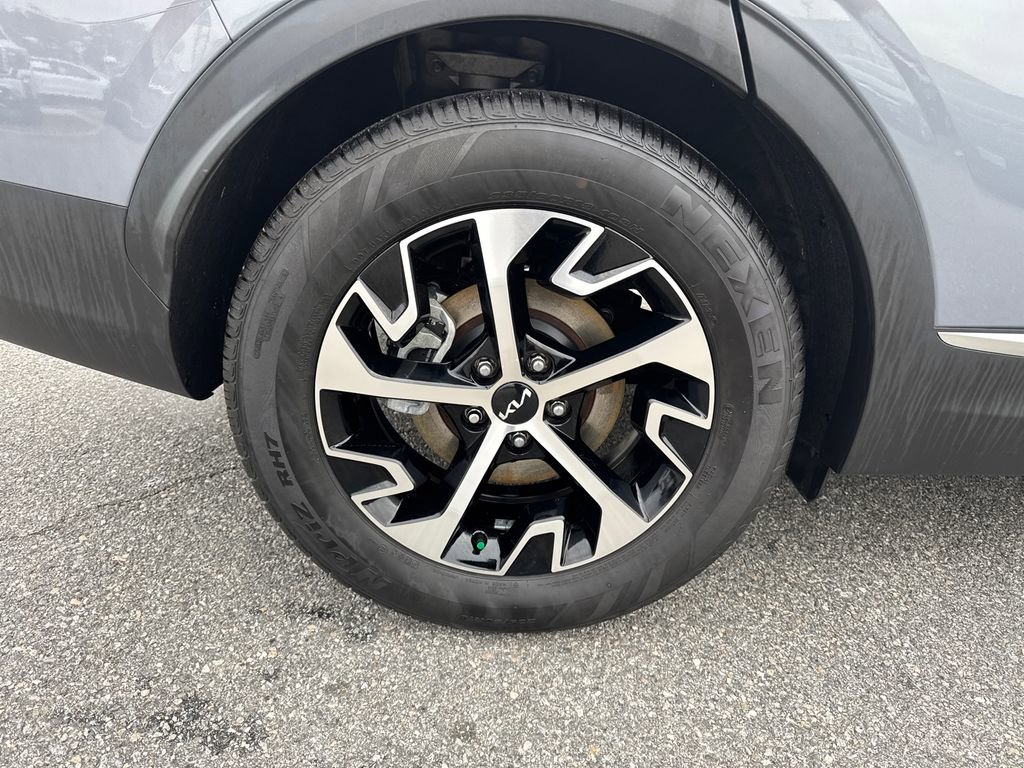 Certified 2023 Kia Sportage EX image 17