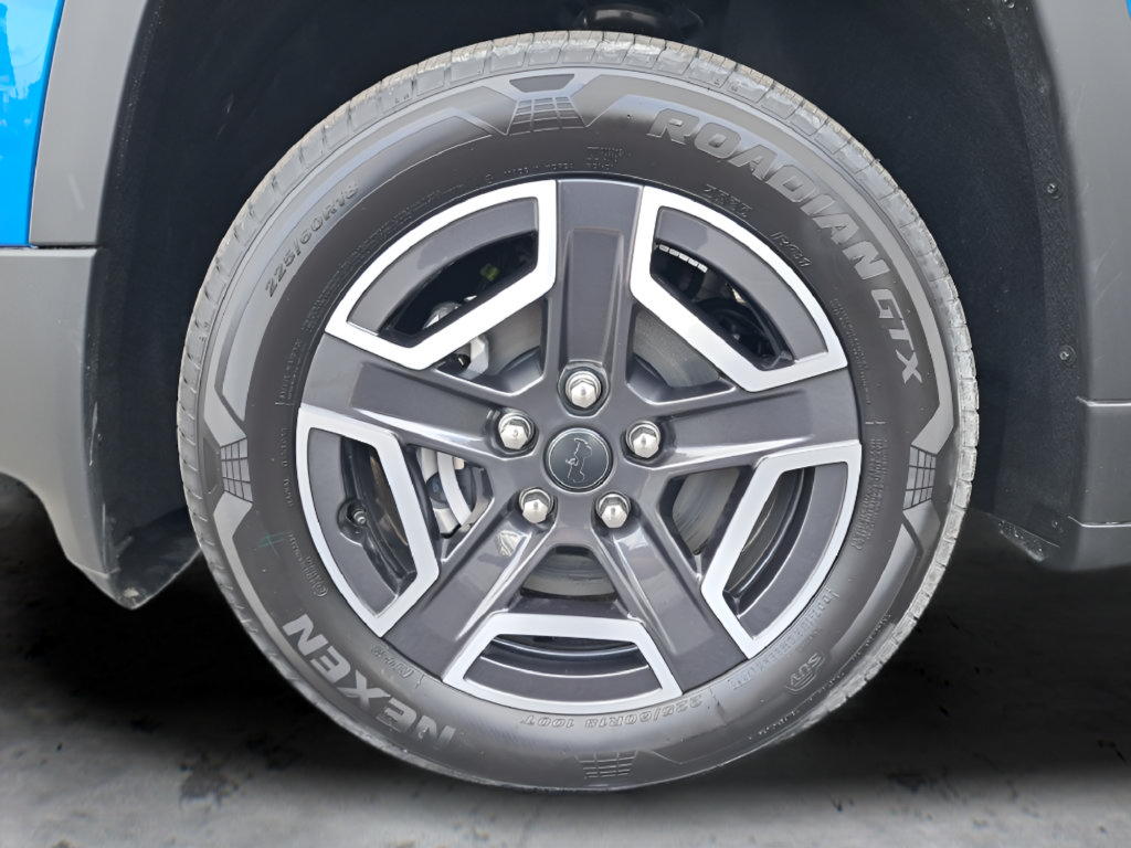 New 2026 Jeep Cherokee Laredo AWD/4WD image 27