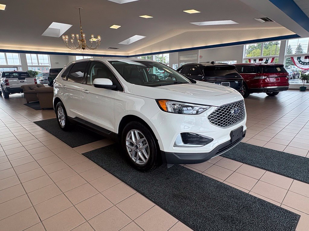 Used 2023 Ford Edge SEL AWD/4WD image 7