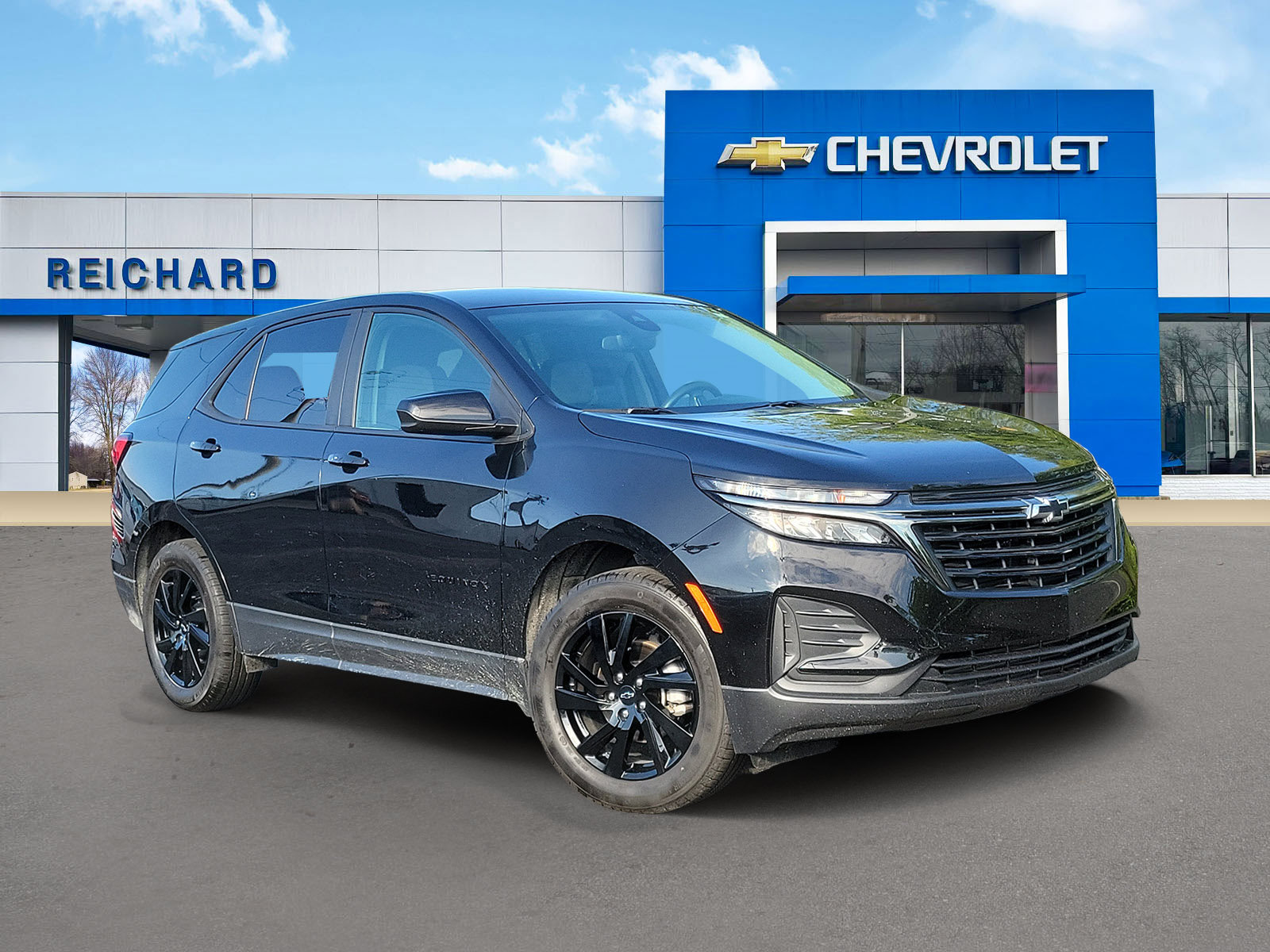 Used 2024 Chevrolet Equinox LS w/ LS Convenience Package AWD/4WD image 1