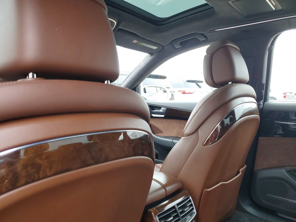 Used 2015 Audi A8 L TDI w/ Premium Package image 32