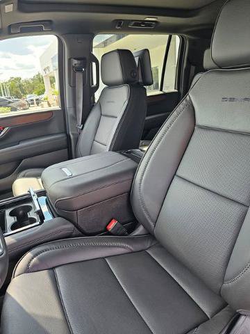 New 2026 GMC Yukon XL Denali w/ Denali Reserve Package AWD/4WD image 17