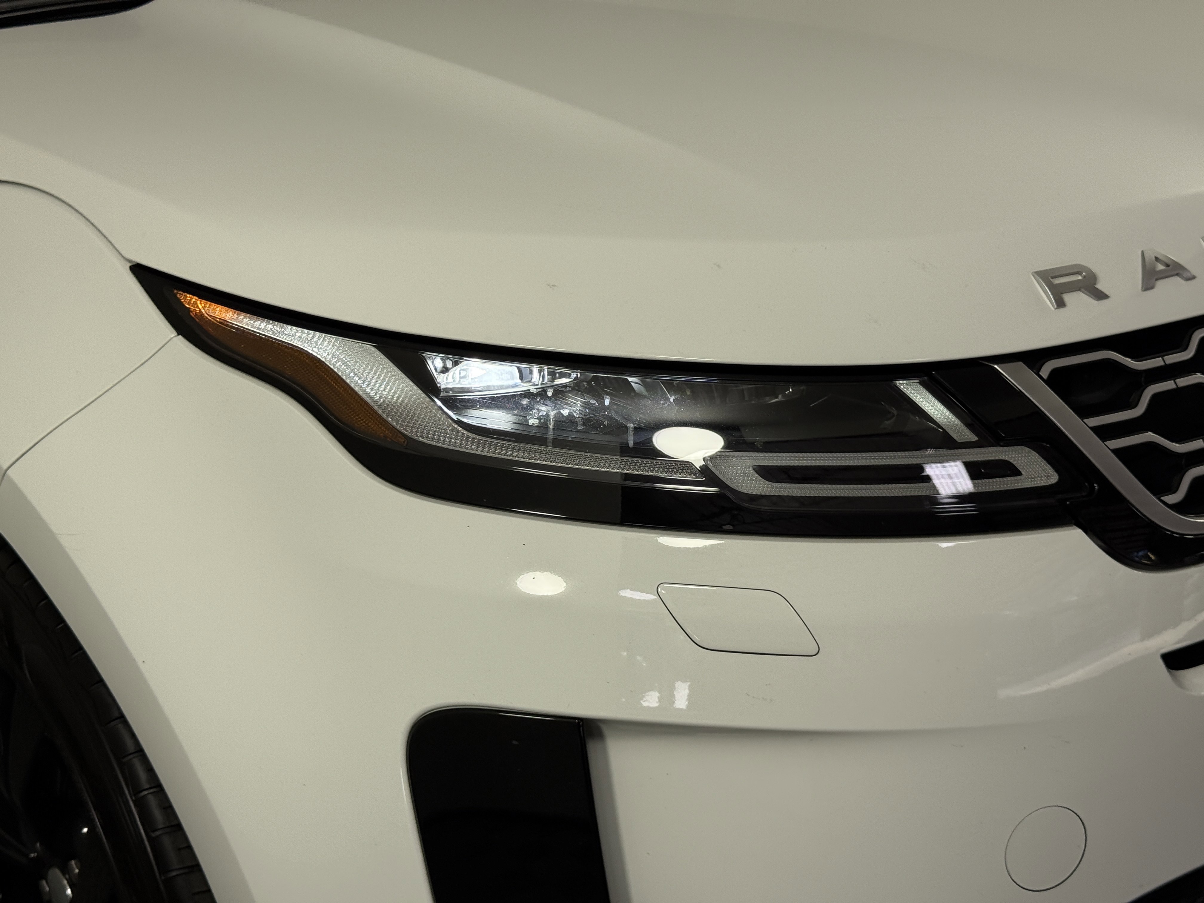 Used 2021 Land Rover Range Rover Evoque SE AWD/4WD image 7