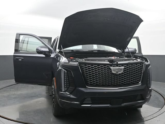 New 2026 Cadillac Escalade ESV Sport w/ LPO, ONYX Package AWD/4WD image 57
