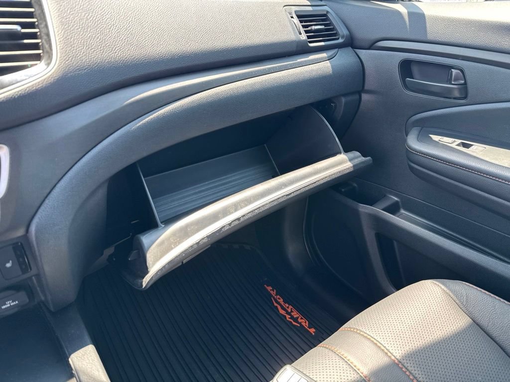 Certified 2025 Honda Passport TrailSport image 26