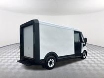 Used 2024 Chevrolet Brightdrop 400 w/ Commercial Equipment Package AWD/4WD image 4