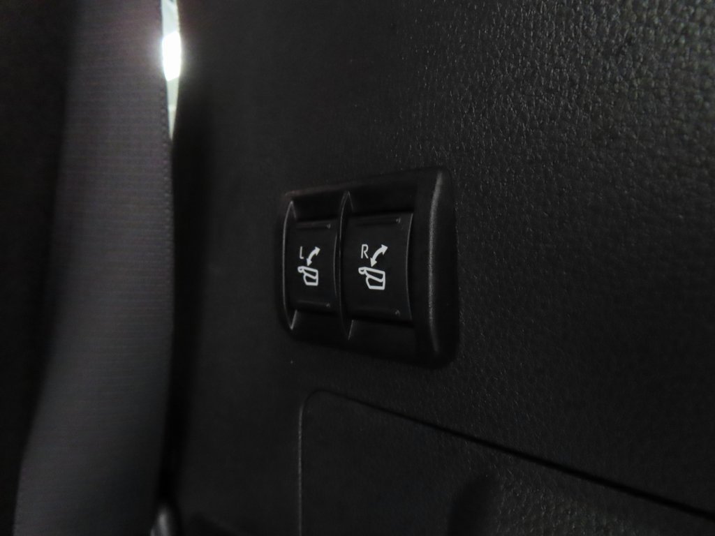 Used 2025 Toyota Sequoia SR5 image 37