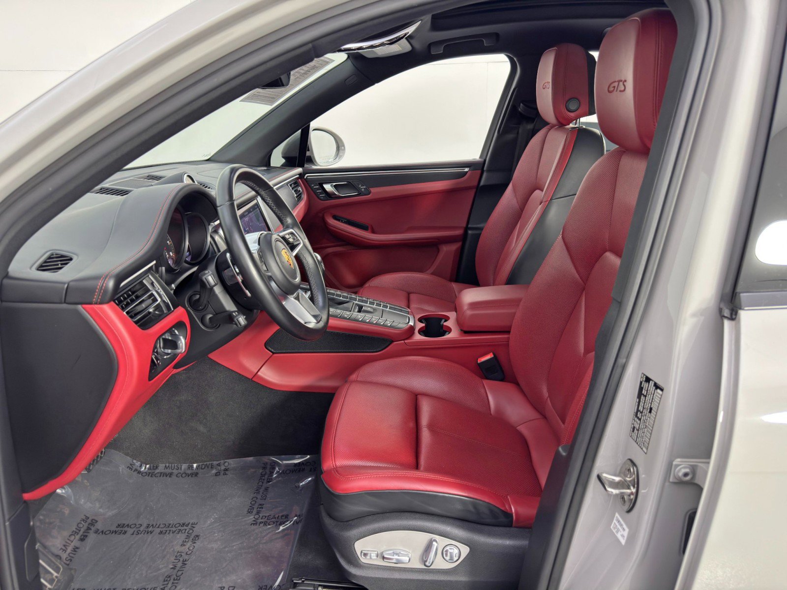 Used 2020 Porsche Macan GTS image 16