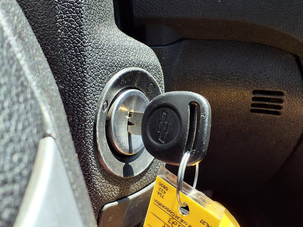 Used 2012 Chevrolet Traverse LT FWD image 20