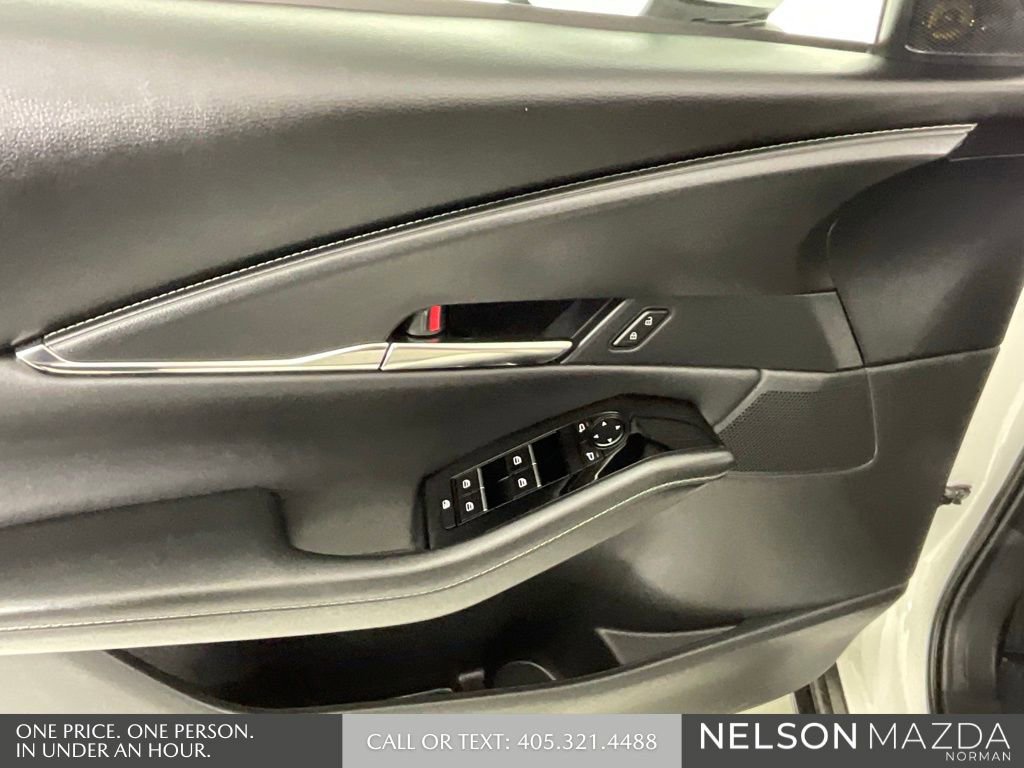 Certified 2025 MAZDA CX-30 AWD 2.5 S w/ Preferred Package image 18