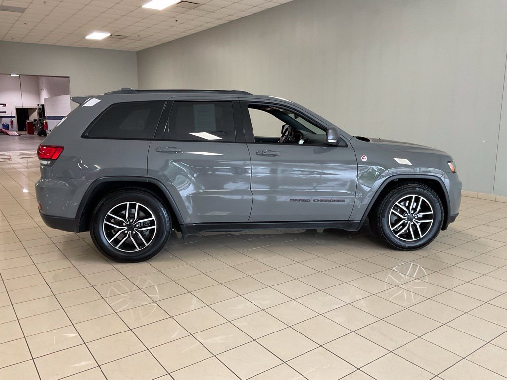Used 2021 Jeep Grand Cherokee Trailhawk w/ Trailhawk Luxury Group AWD/4WD image 7
