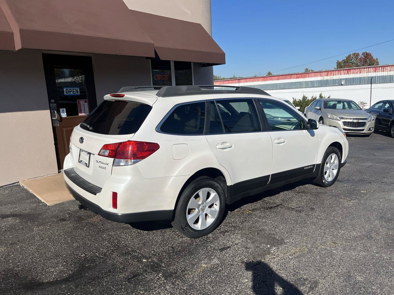 Used 2012 Subaru Outback 2.5i Premium w/ All-Weather Pkg AWD/4WD image 7