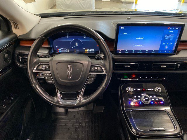 Used 2023 Lincoln Nautilus Reserve w/ Equipment Group 201A AWD/4WD image 11
