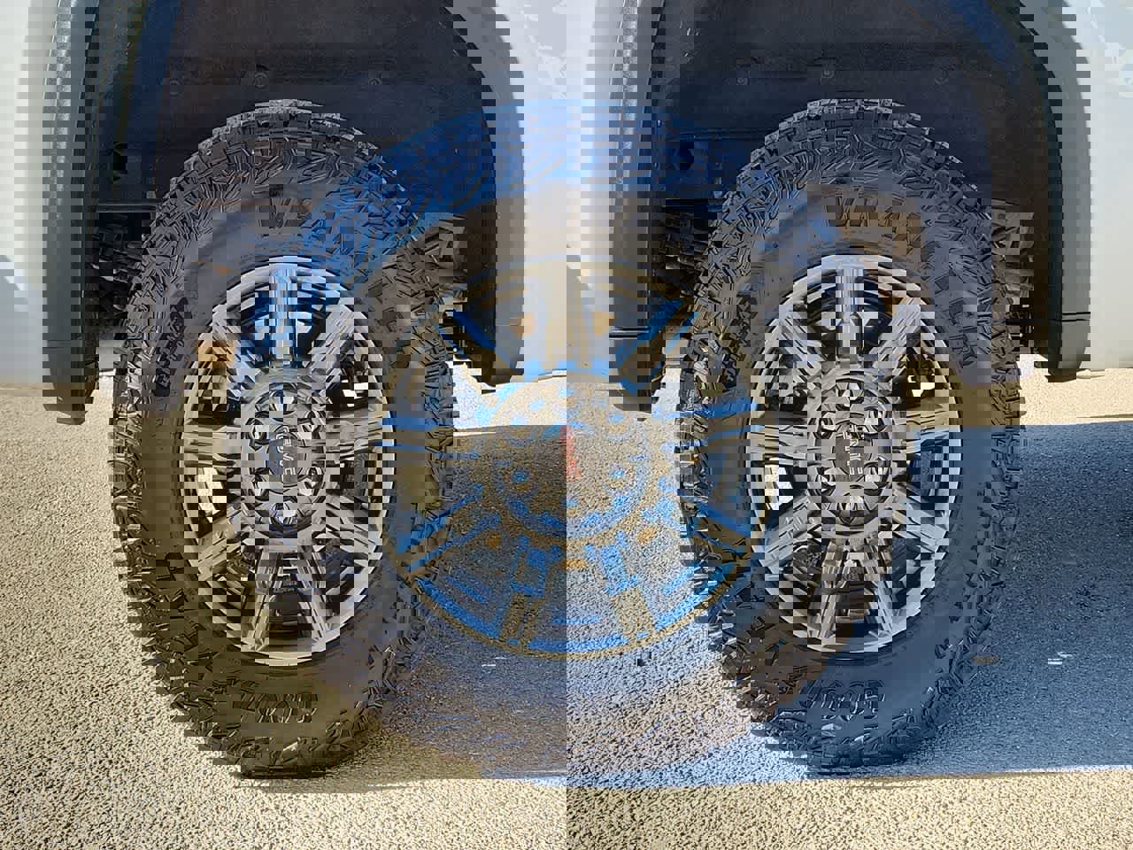 Used 2024 GMC Sierra 1500 AT4X image 12