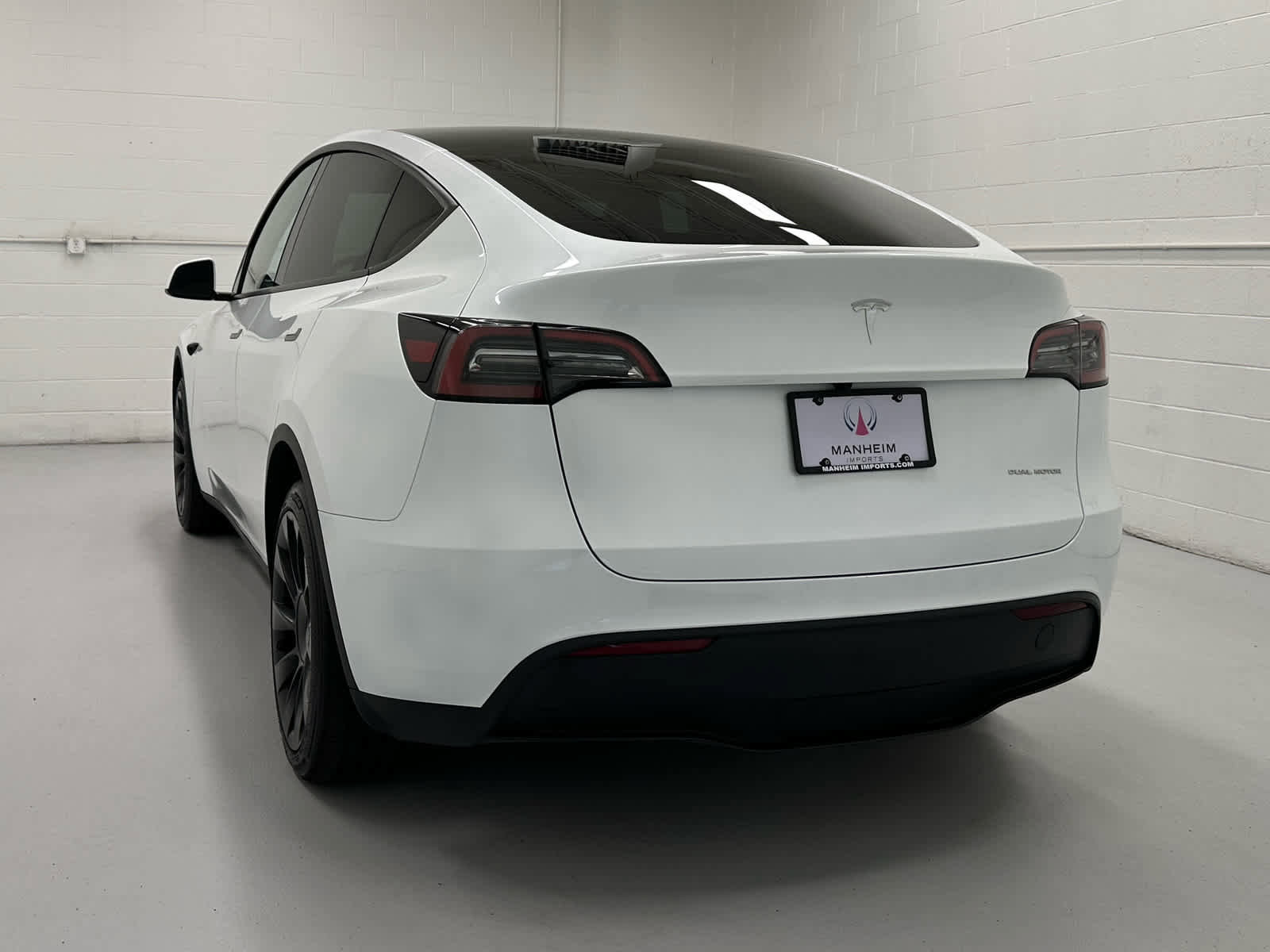 Used 2023 Tesla Model Y Long Range image 8