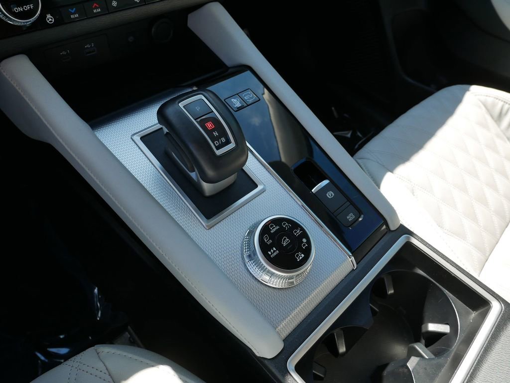 Used 2023 Mitsubishi Outlander SEL AWD/4WD image 25