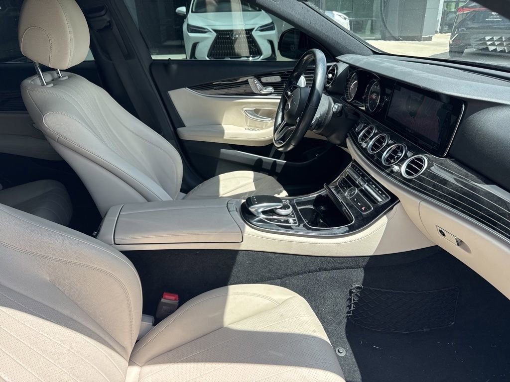 Used 2019 Mercedes-Benz E 300 4MATIC image 14