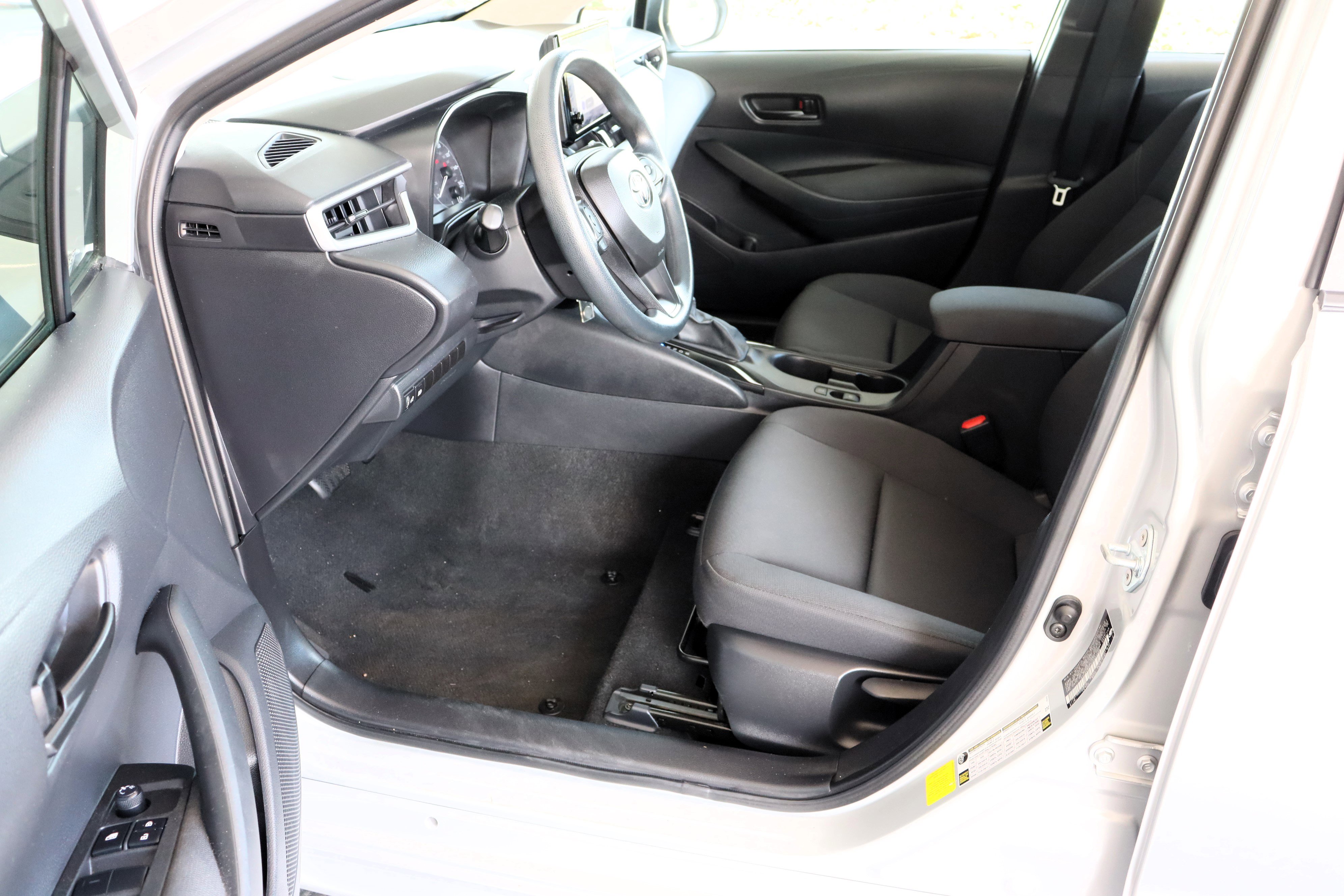 Used 2023 Toyota Corolla LE image 16