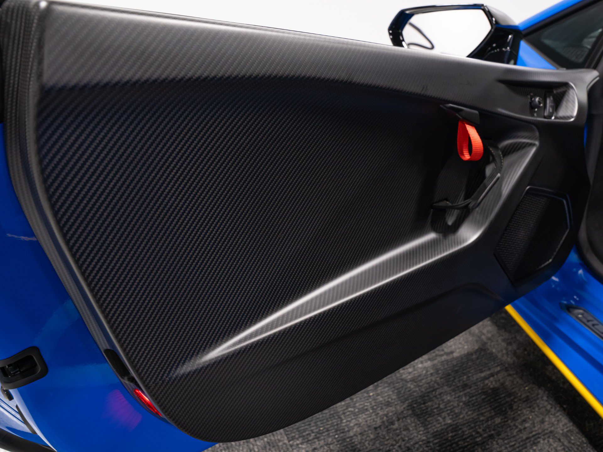 Used 2022 Lamborghini Huracan STO RWD image 34