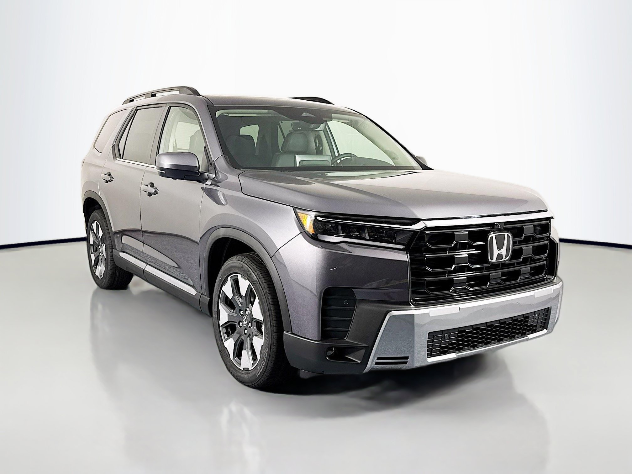 New 2026 Honda Pilot Touring image 3