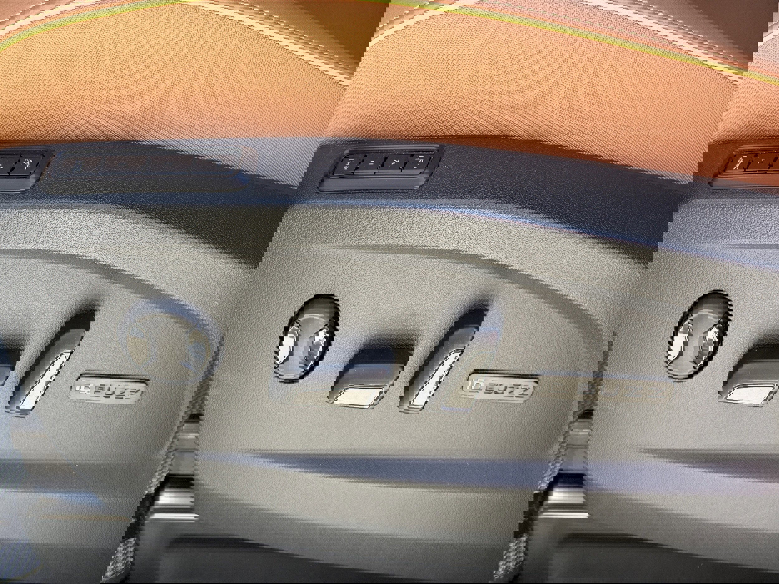 New 2025 Volkswagen ID. Buzz Pro S image 21