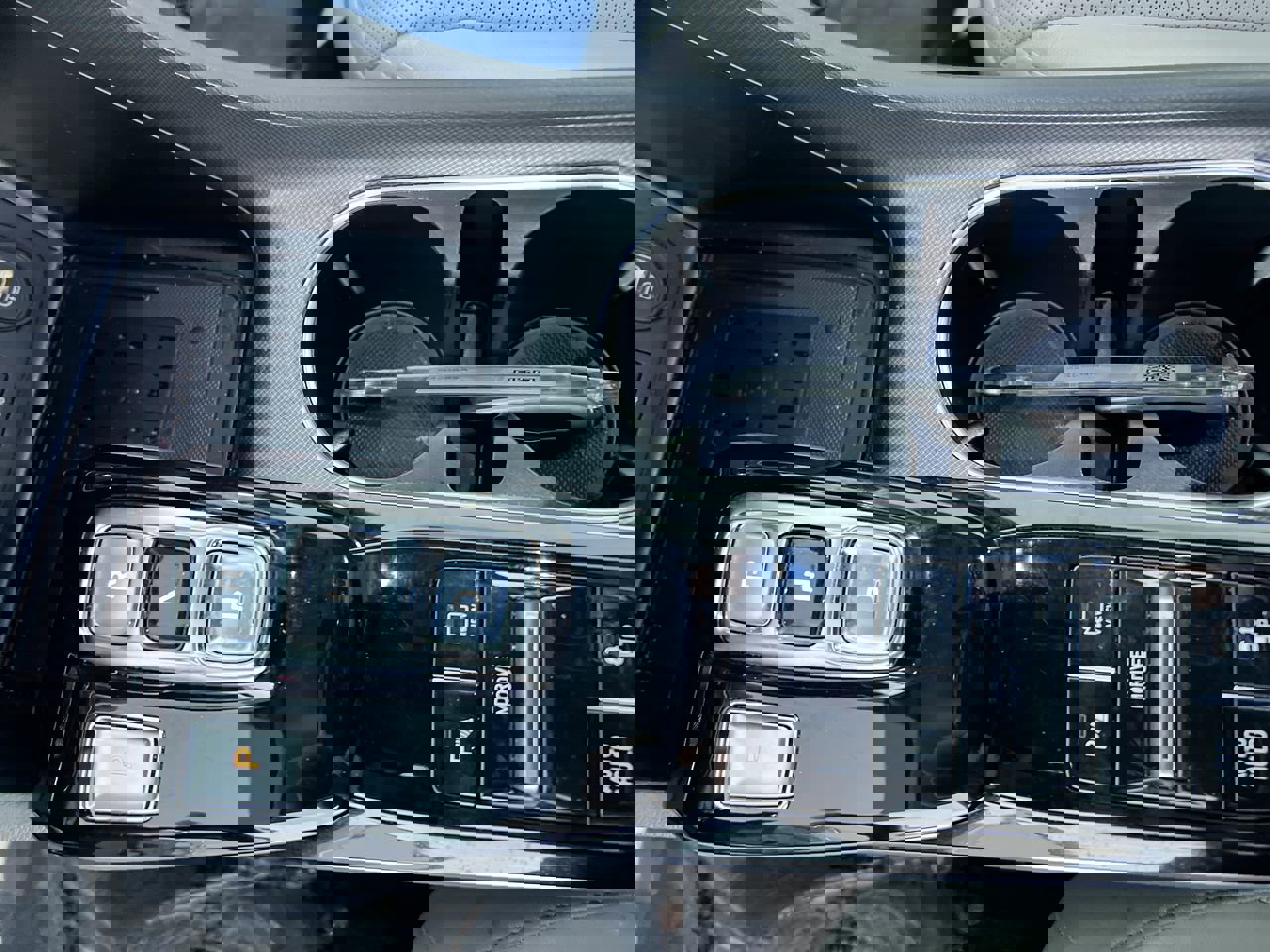 Used 2021 Hyundai Sonata Limited w/ Preferred Accessory Package FWD image 22