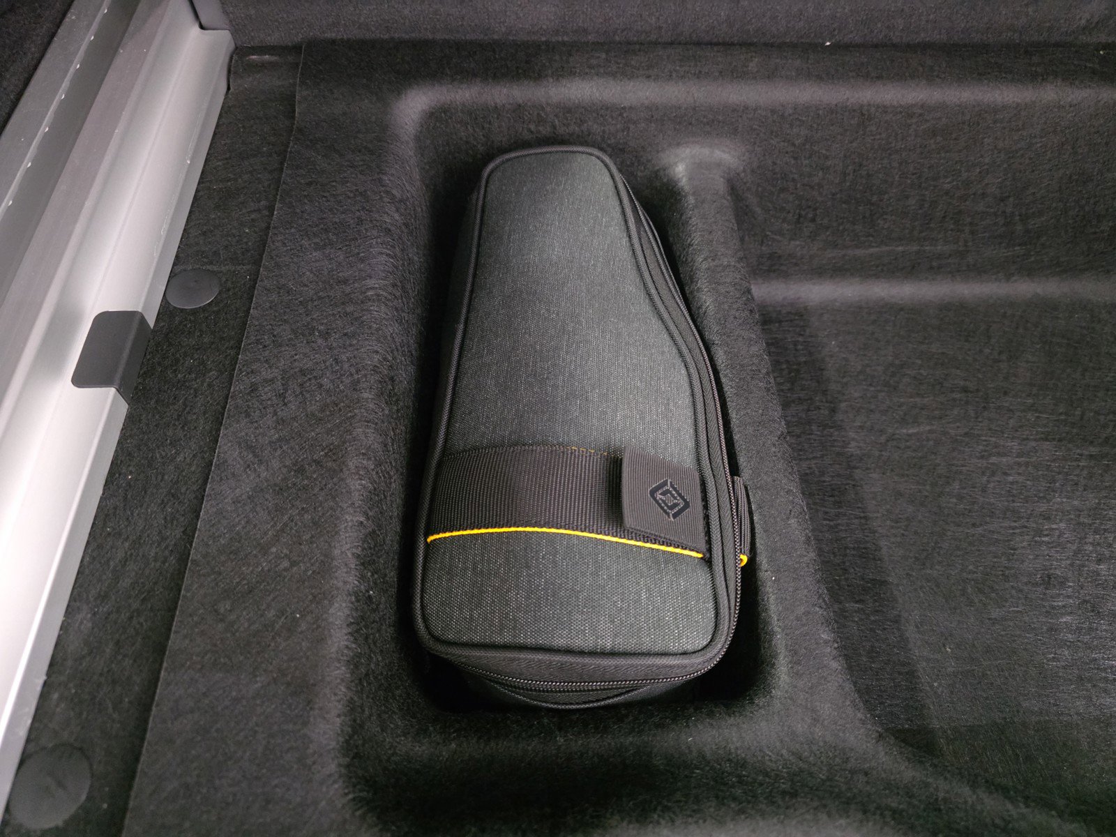Used 2024 Rivian R1S Adventure AWD/4WD image 34