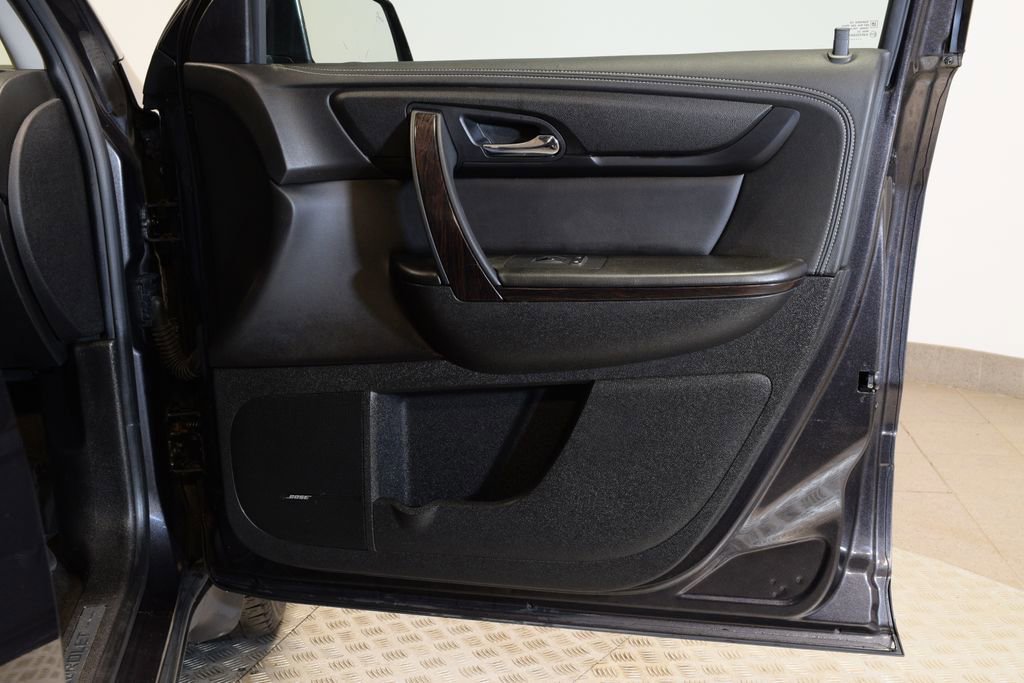 Used 2017 Chevrolet Traverse Premier image 36