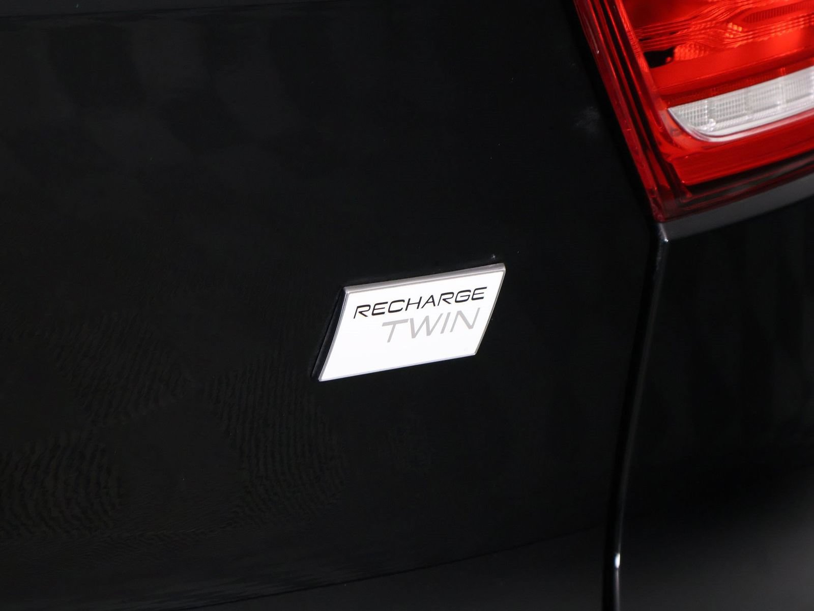 Certified 2023 Volvo XC40 Recharge Ultimate w/ Protection Package Premier AWD/4WD image 20