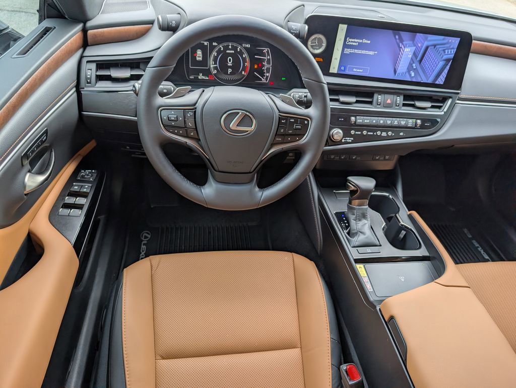 Used 2025 Lexus ES 350 w/ Premium Package image 3
