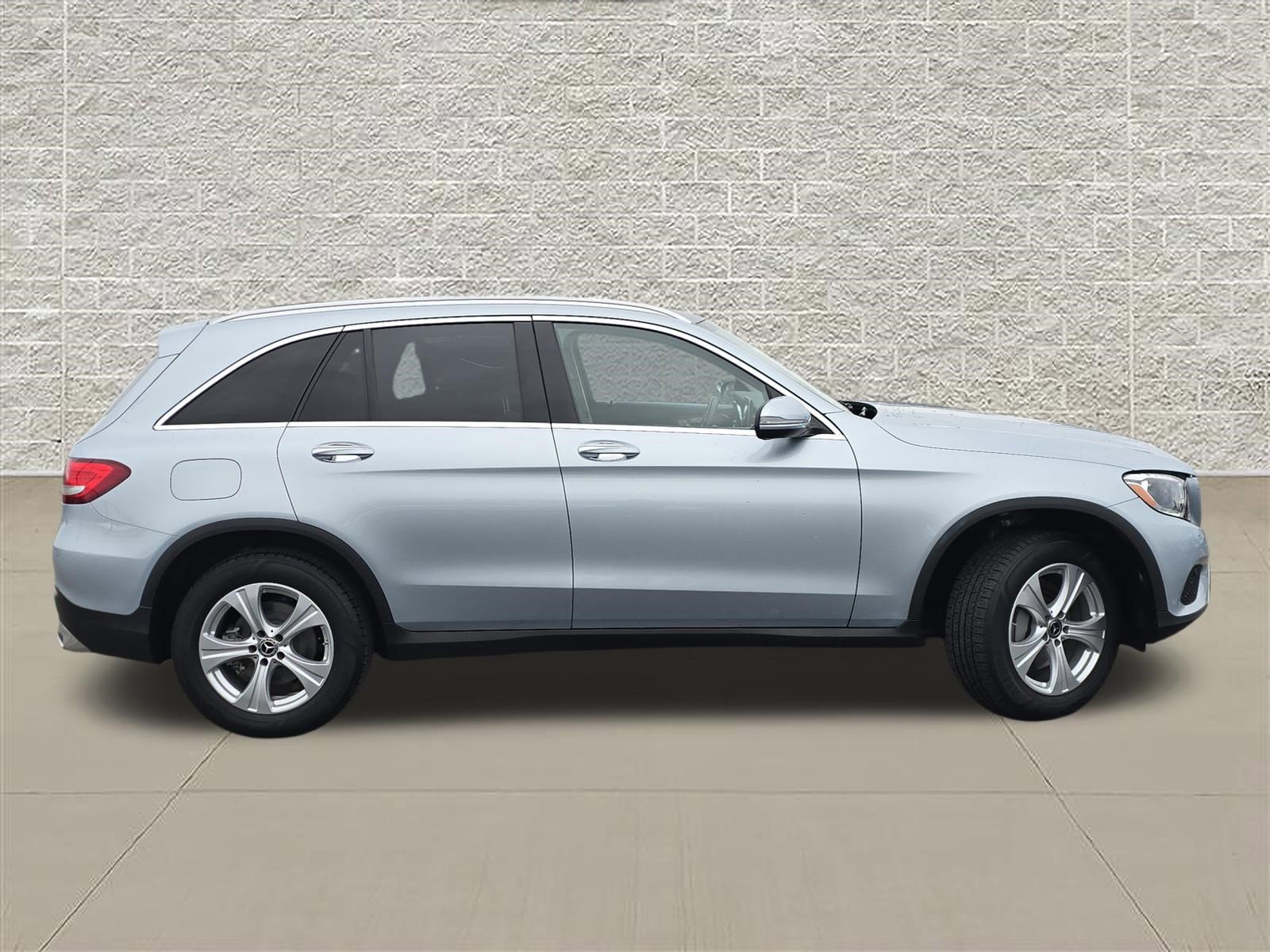 Used 2018 Mercedes-Benz GLC 300 4MATIC image 8