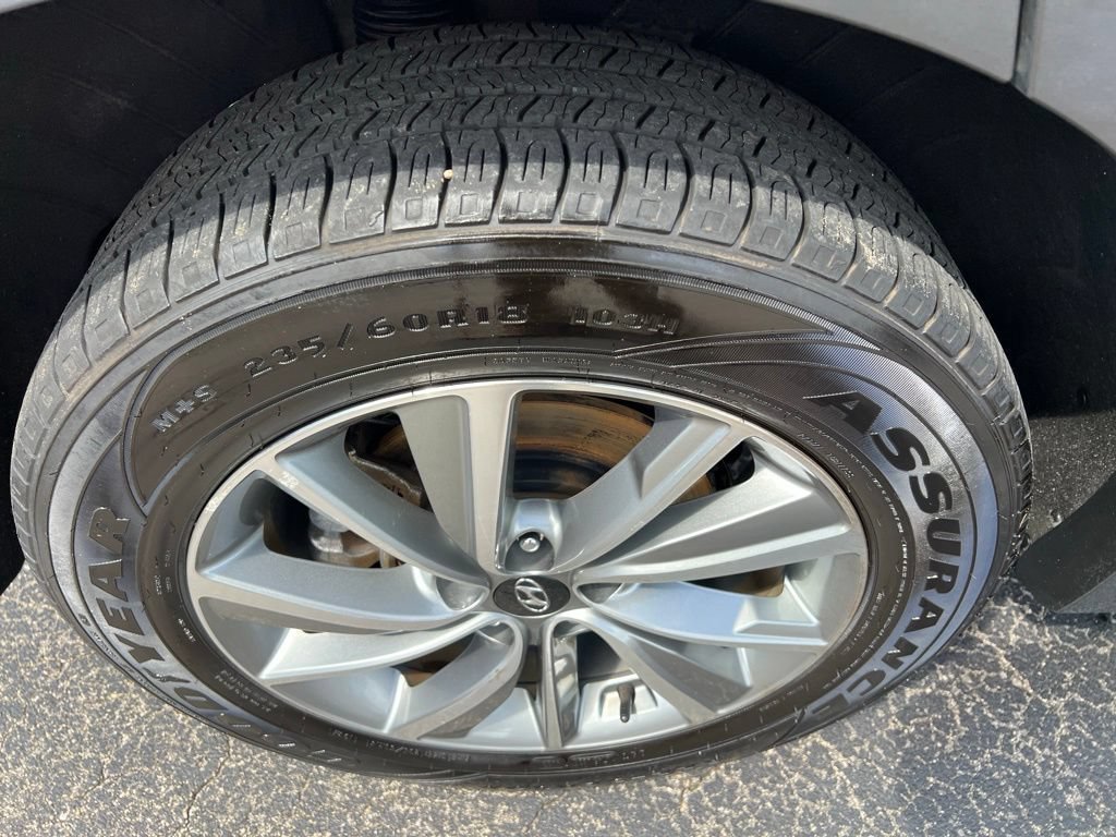 Used 2019 Hyundai Santa Fe SEL FWD image 42