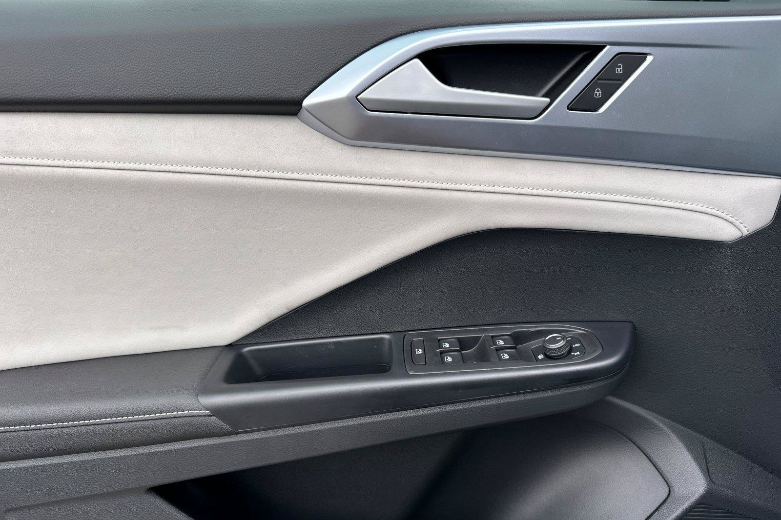 New 2026 Volkswagen Taos SE AWD/4WD image 10