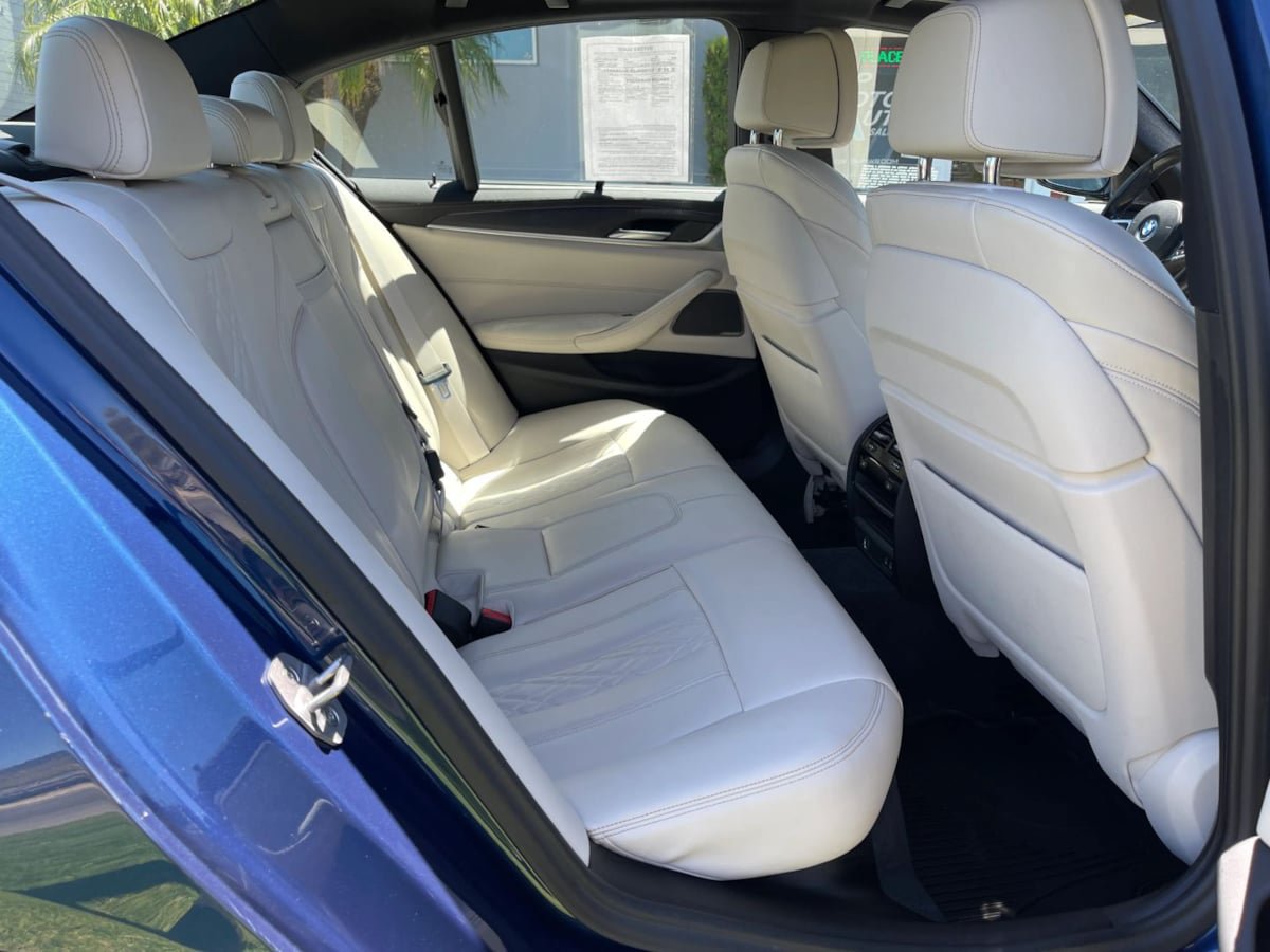 Used 2022 BMW 530e w/ Executive Package RWD image 23