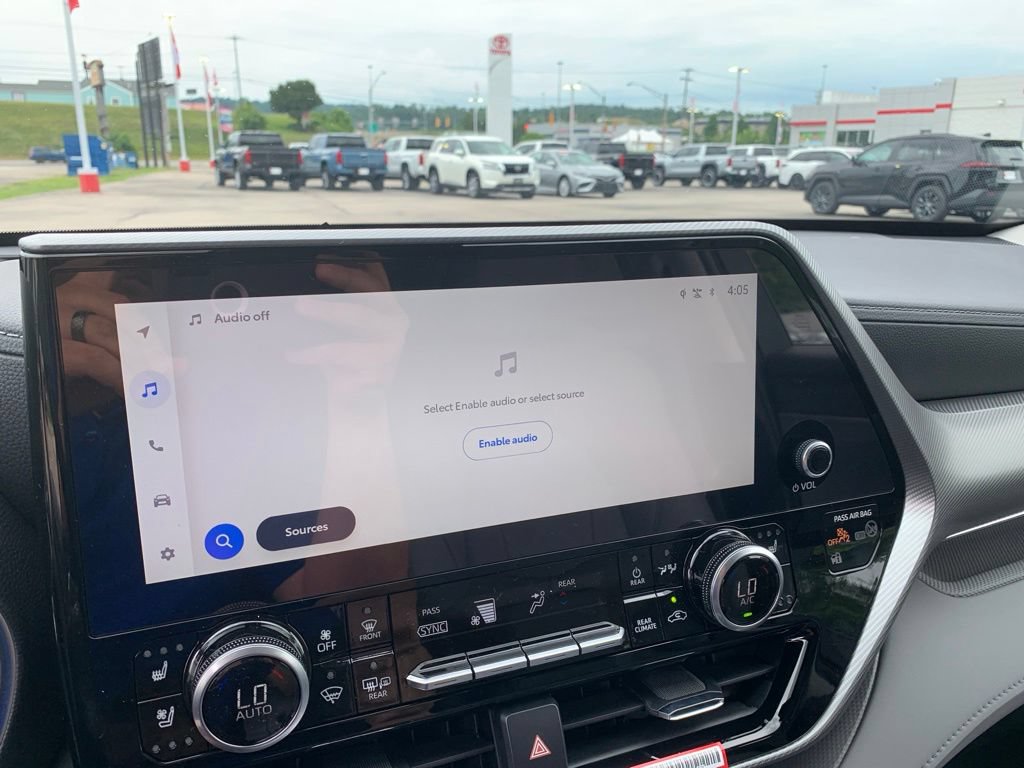 New 2026 Toyota Highlander Platinum AWD/4WD image 21