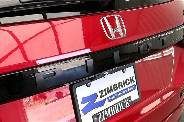 Certified 2025 Honda Pilot TrailSport image 9