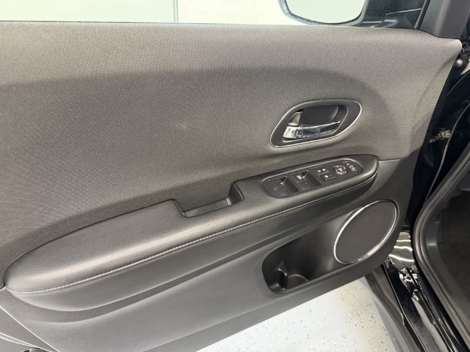 Used 2022 Honda HR-V EX image 14