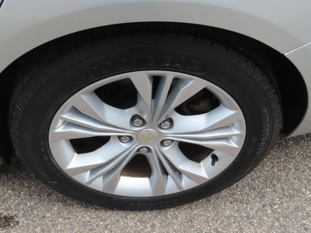 Used 2015 Chevrolet Impala LT w/ Convenience Package FWD image 13