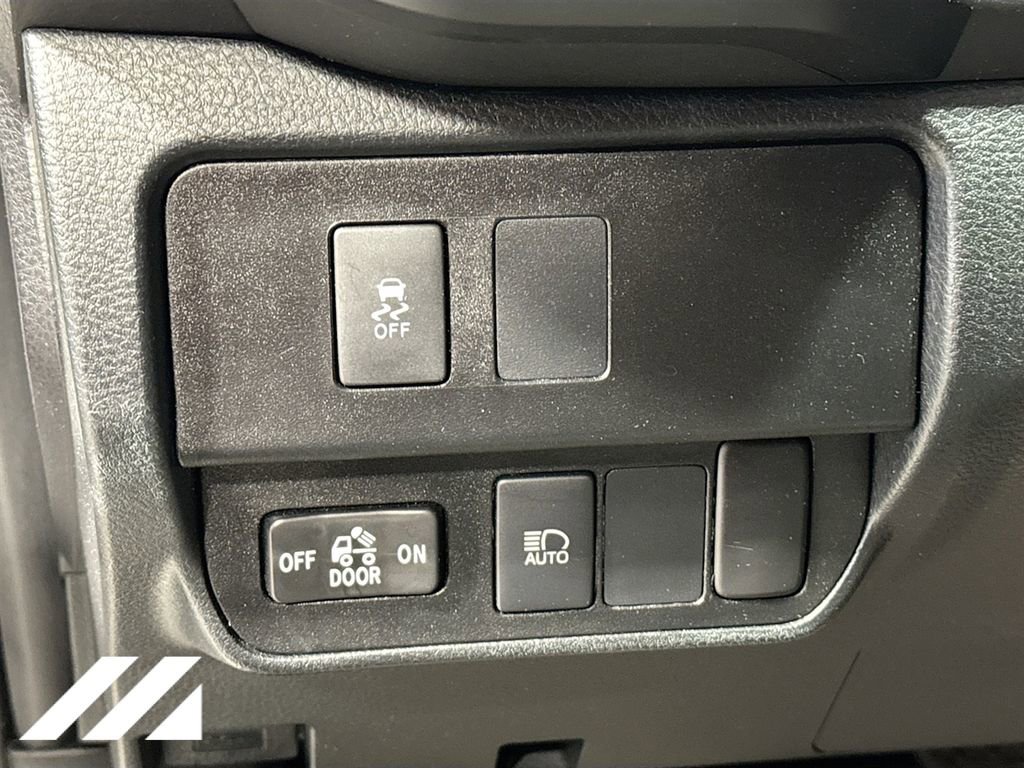 Used 2021 Toyota Tacoma SR AWD/4WD image 10