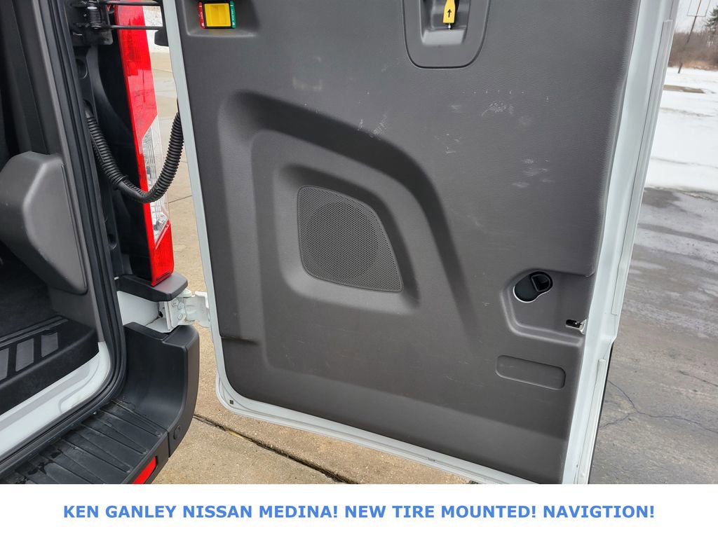 Used 2023 Ford Transit 350 XLT image 39